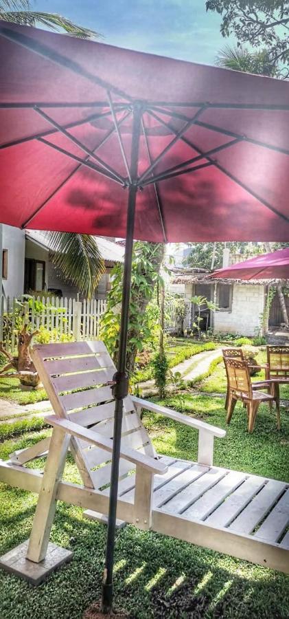 Petit Guest House Negombo Extérieur photo